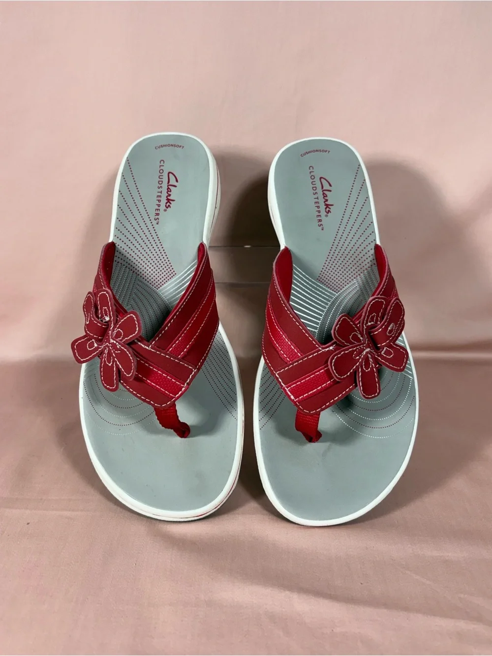 Clarks Cloudsteppers Brinkley Floral Cherry Red Flip Flop Sandals W's 9 M